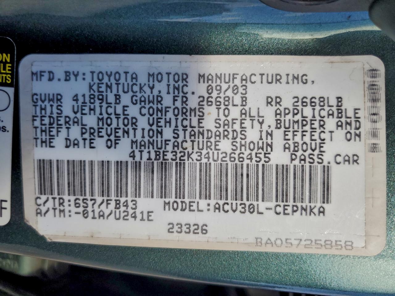 Toyota Camry Le Image 11