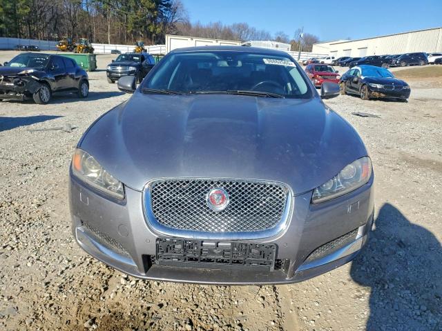 Jaguar XF 2.0t Premium Image 4
