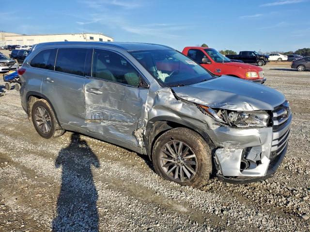 Toyota Highlander Se Image 2