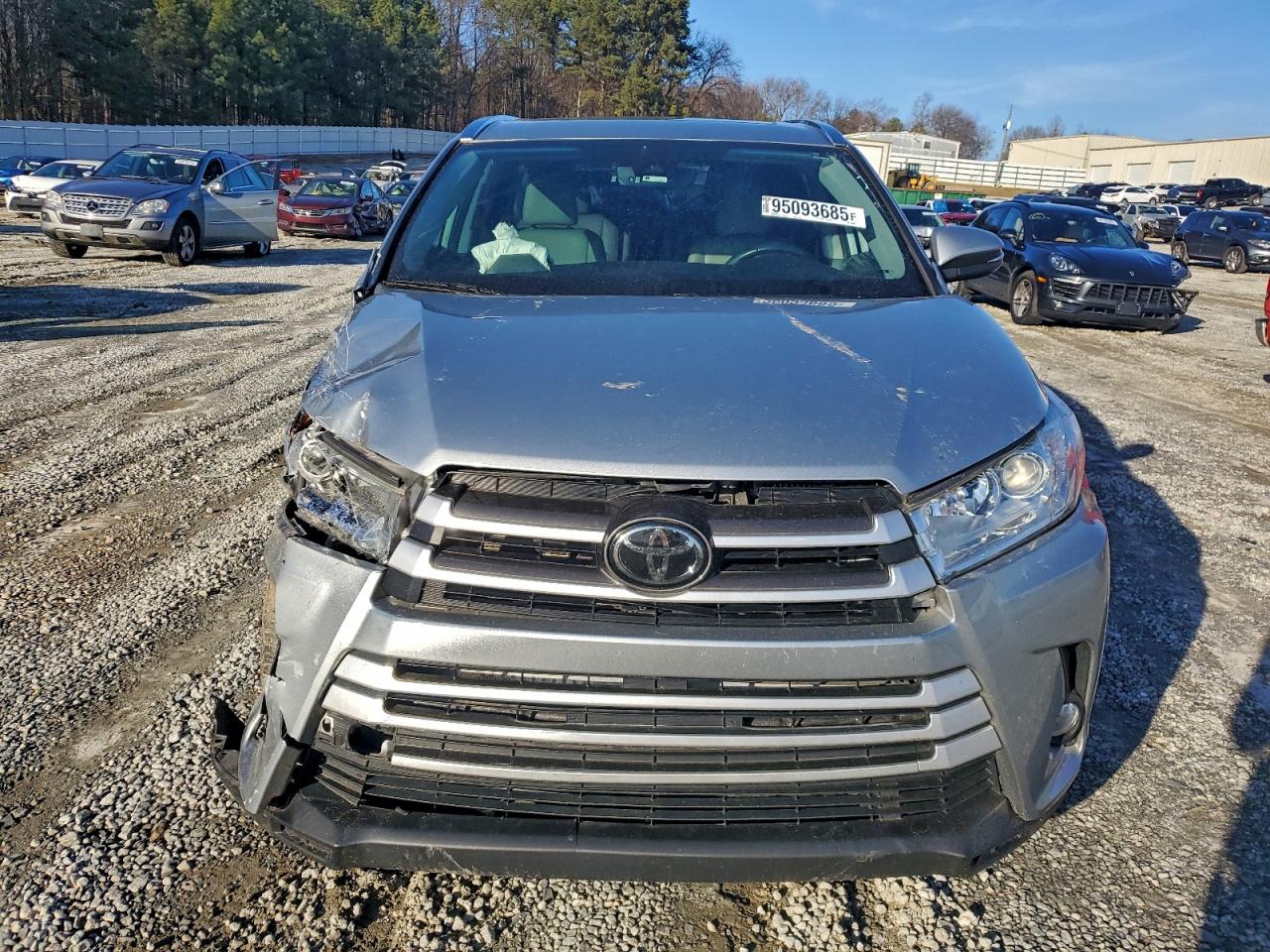 Toyota Highlander Se Image 4