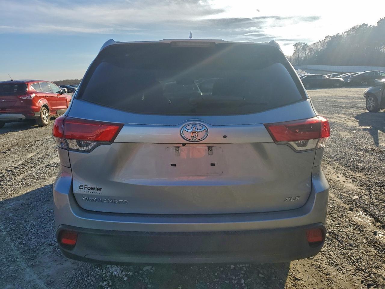 Toyota Highlander Se Image 10