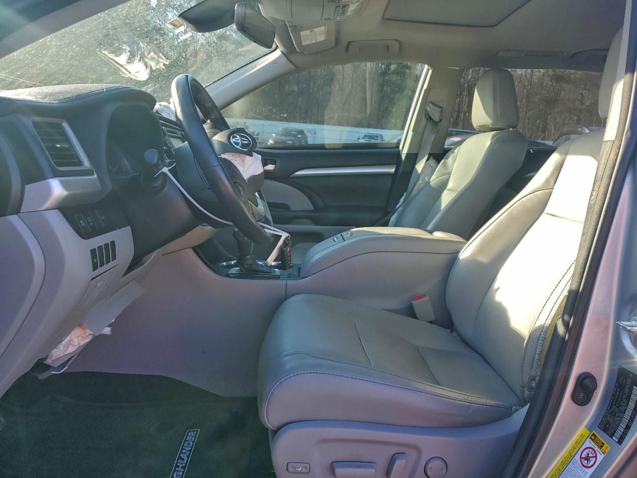 Toyota Highlander Se Image 13