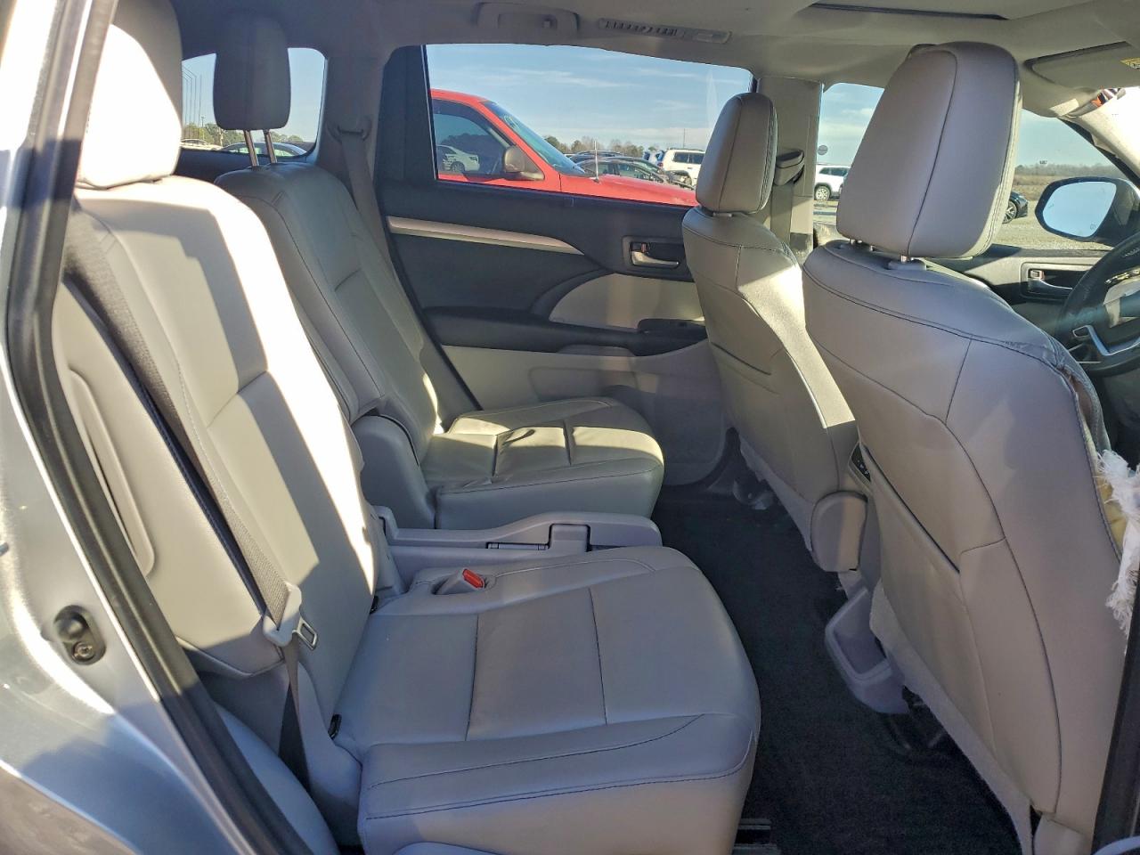 Toyota Highlander Se Image 11