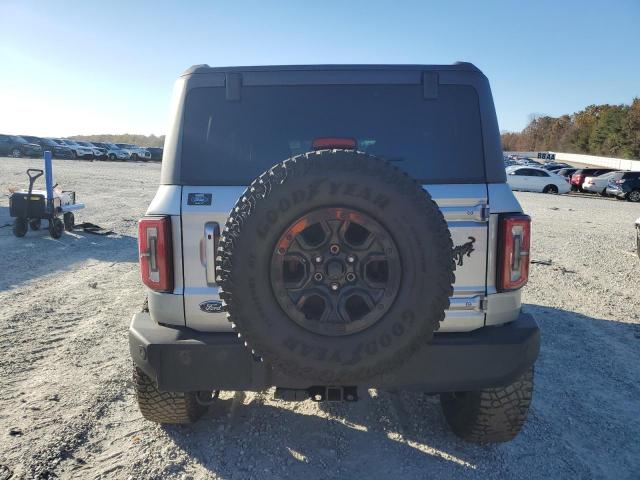 Ford Bronco Base Image 13