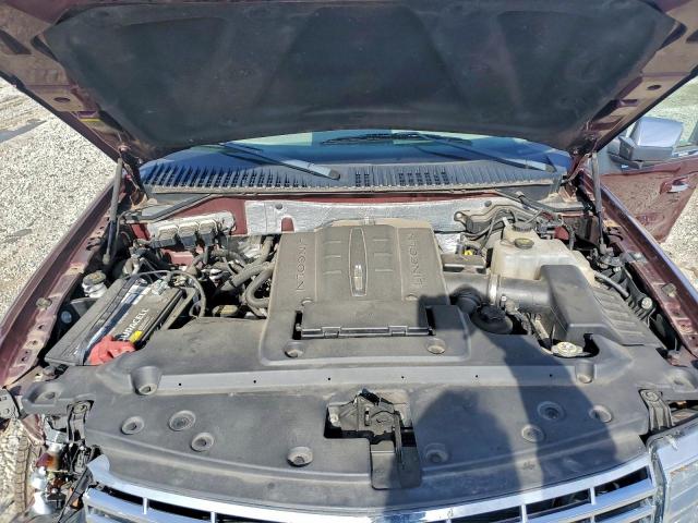 Lincoln Navigator Image 6