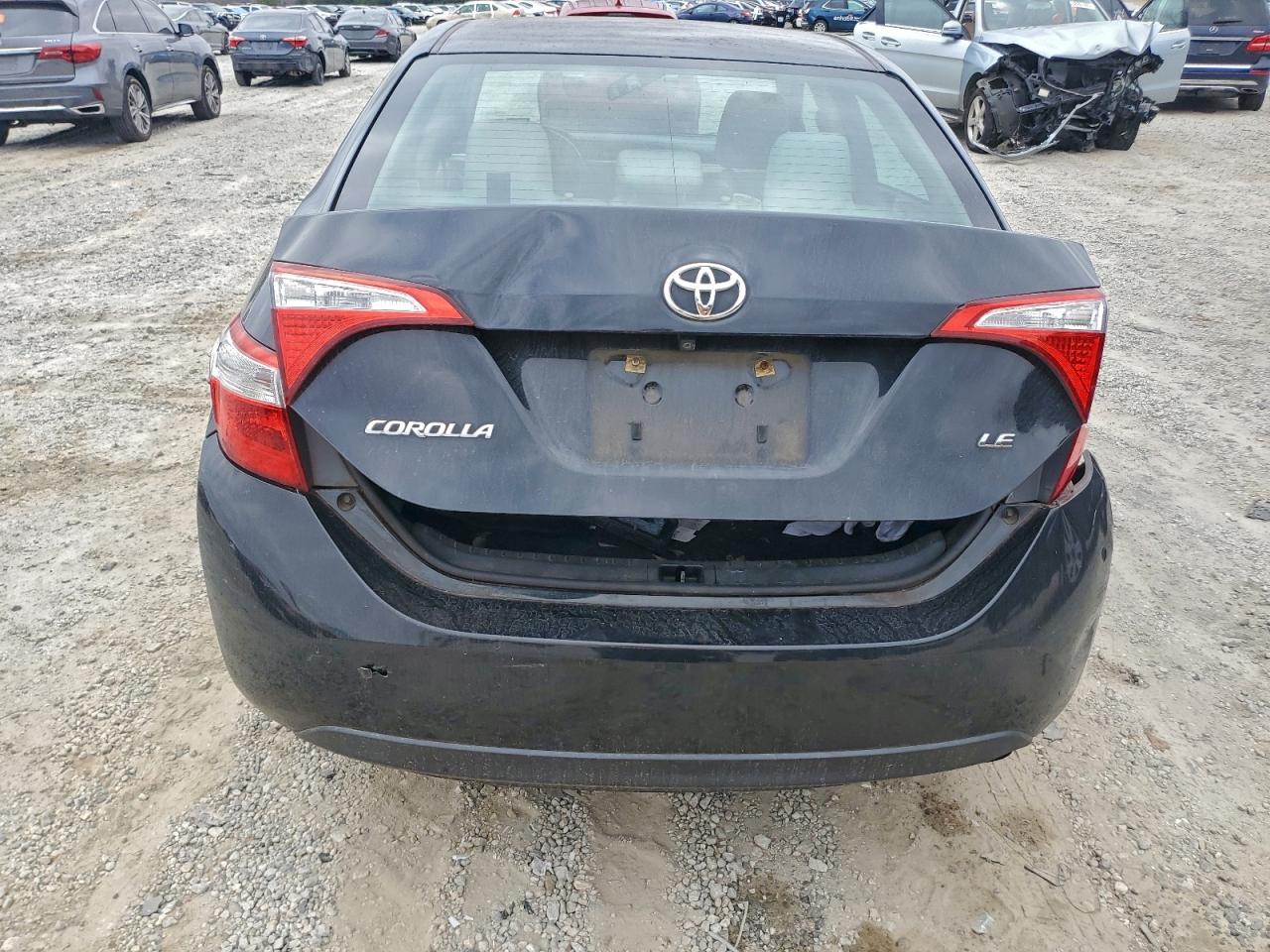 Toyota Corolla L Image 4