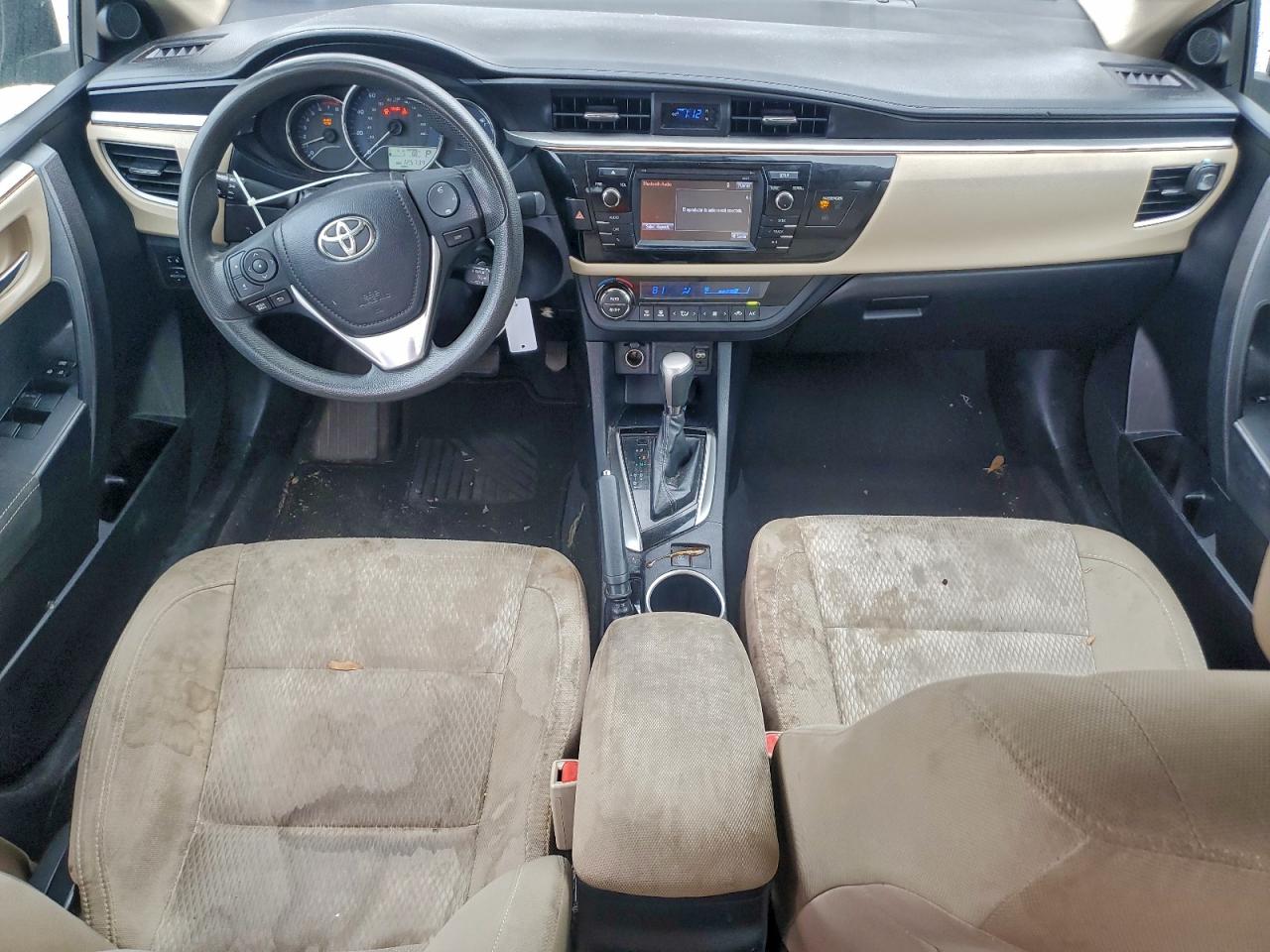 Toyota Corolla L Image 10