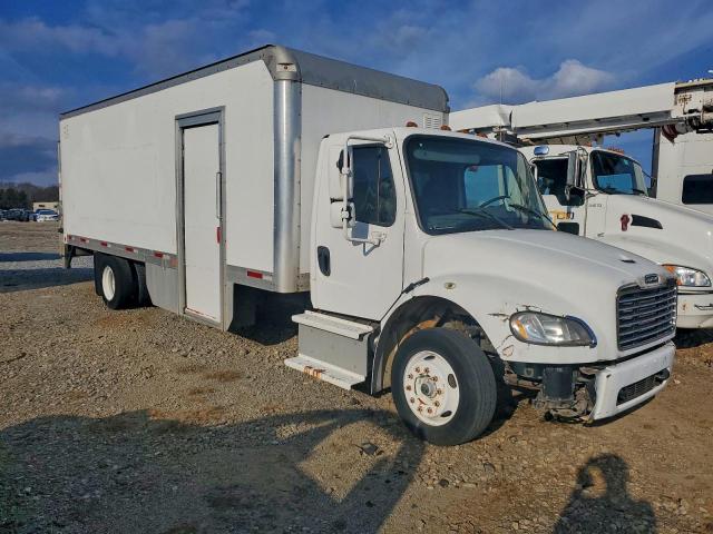  Salvage Freightliner M2 106 Med