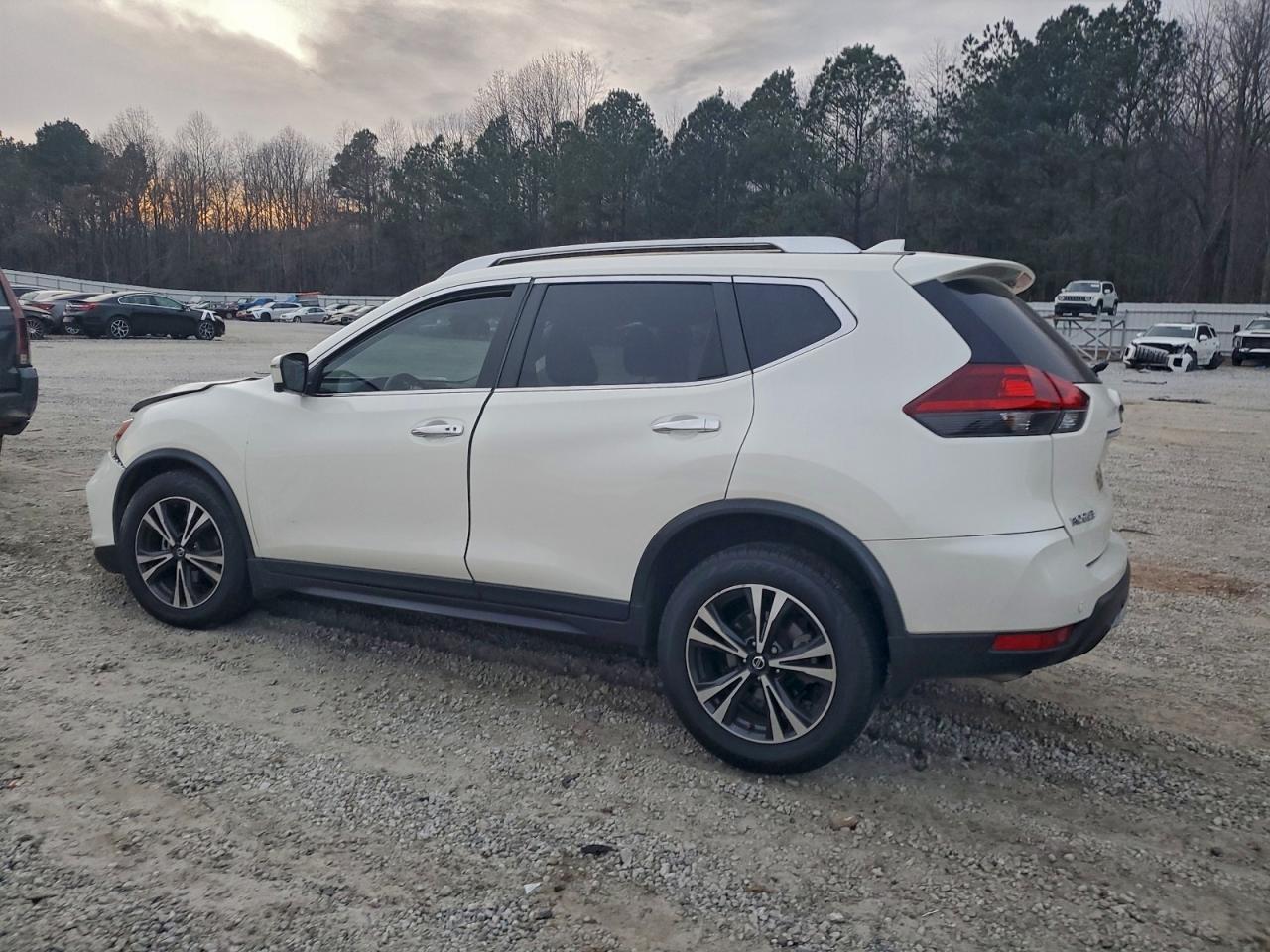 Nissan Rogue S Image 12