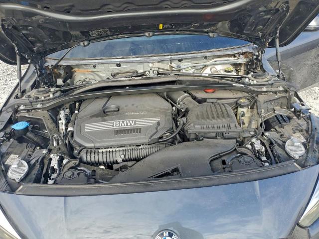 BMW 2 Series Image 10