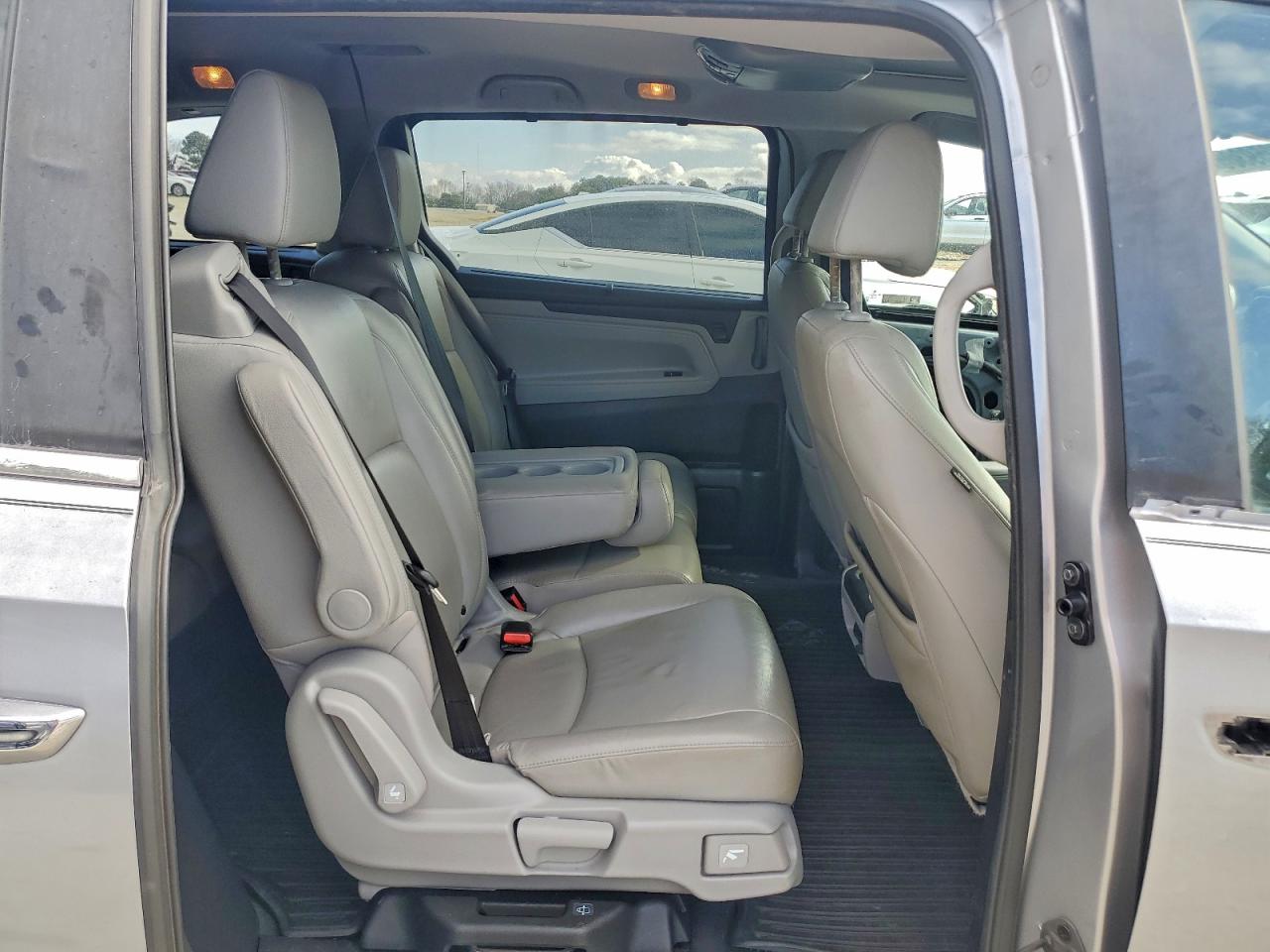 Honda Odyssey Exl Image 11