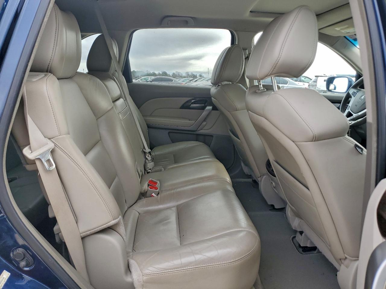 Acura MDX Image 12