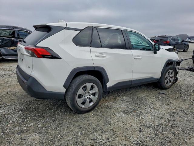 Toyota RAV4 Le Image 8