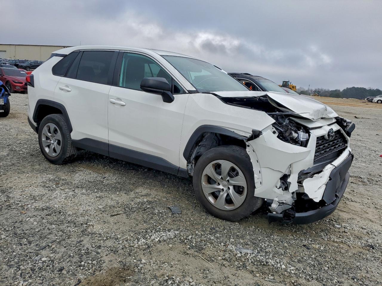 Toyota RAV4 Le Image 5