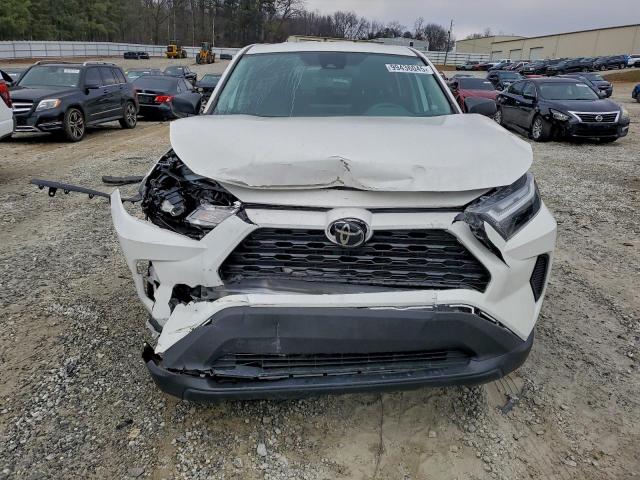 Toyota RAV4 Le Image 3