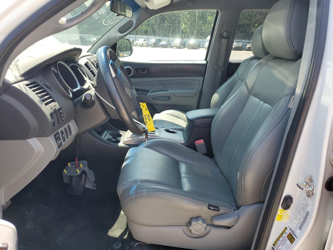 Toyota Tacoma Double Cab Prerunner Image 13