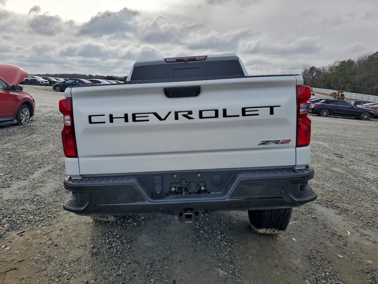 Chevrolet Silverado K1500 Zr2 Image 10