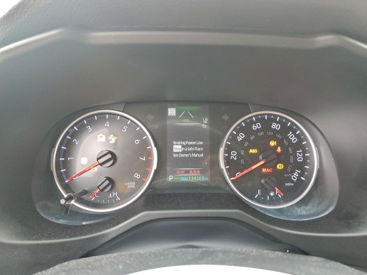 Toyota RAV4 Le Image 2