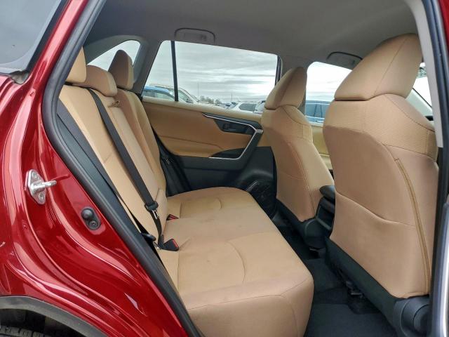 Toyota RAV4 Le Image 12