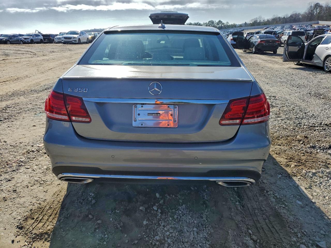 Mercedes-Benz E-Class 350 Image 2