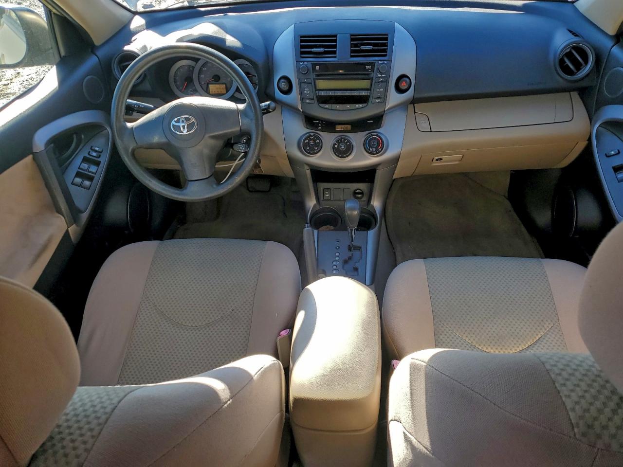 Toyota RAV4 Image 13