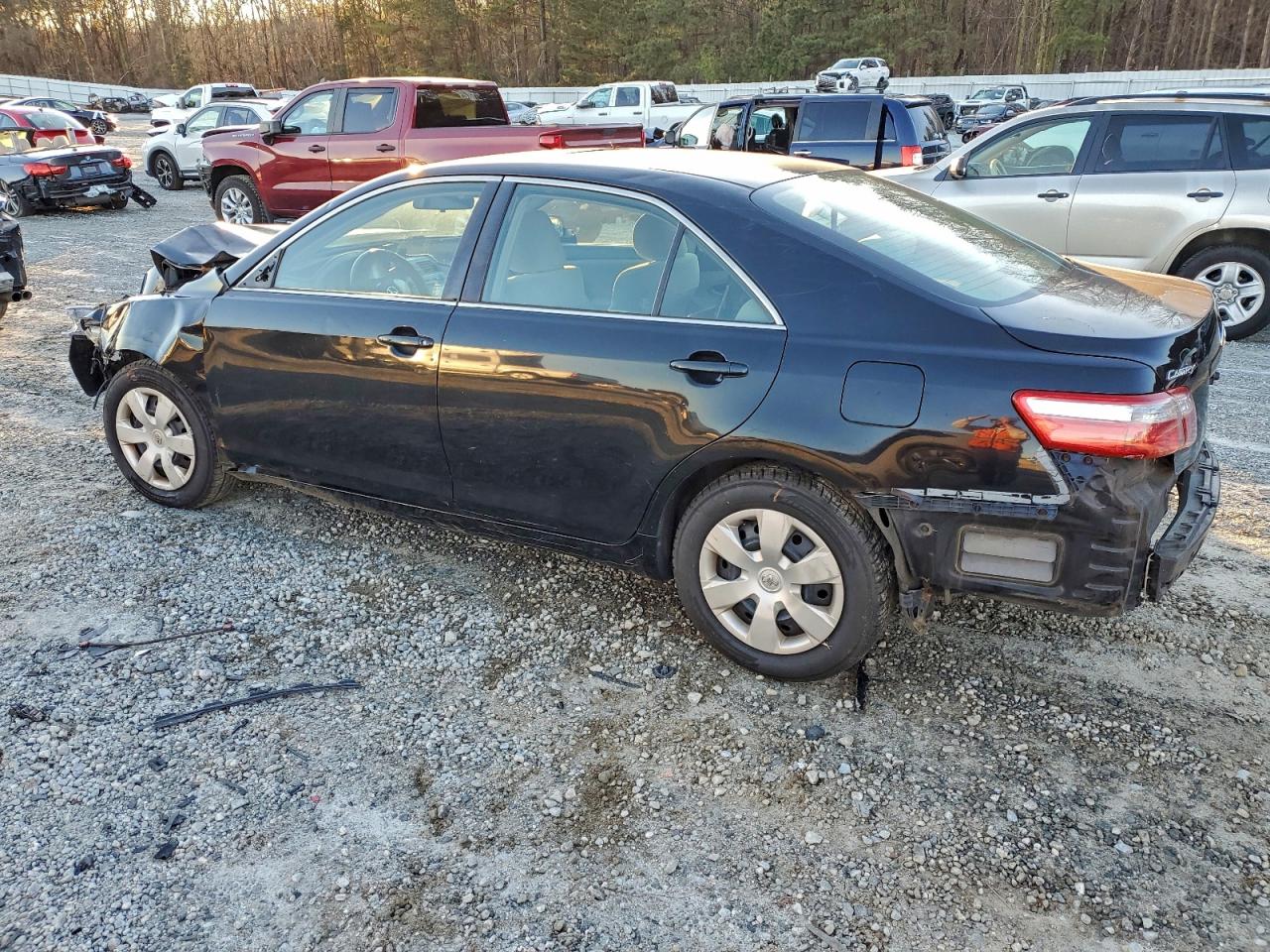 Toyota Camry Ce Image 2