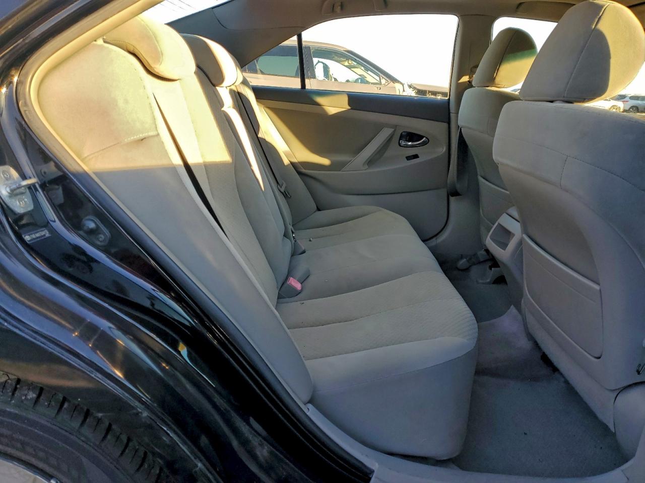 Toyota Camry Ce Image 7