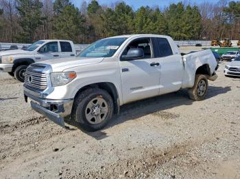  Salvage Toyota Tundra