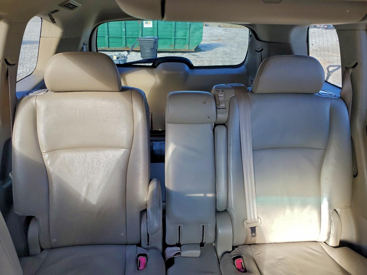 Toyota Highlander Hybrid Limited Image 2