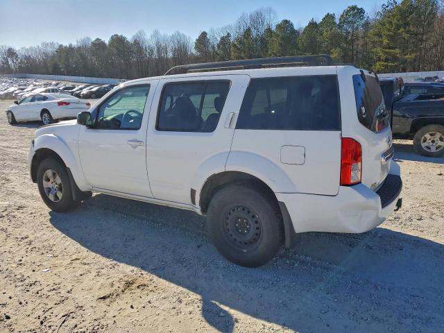 Nissan Pathfinder S Image 12