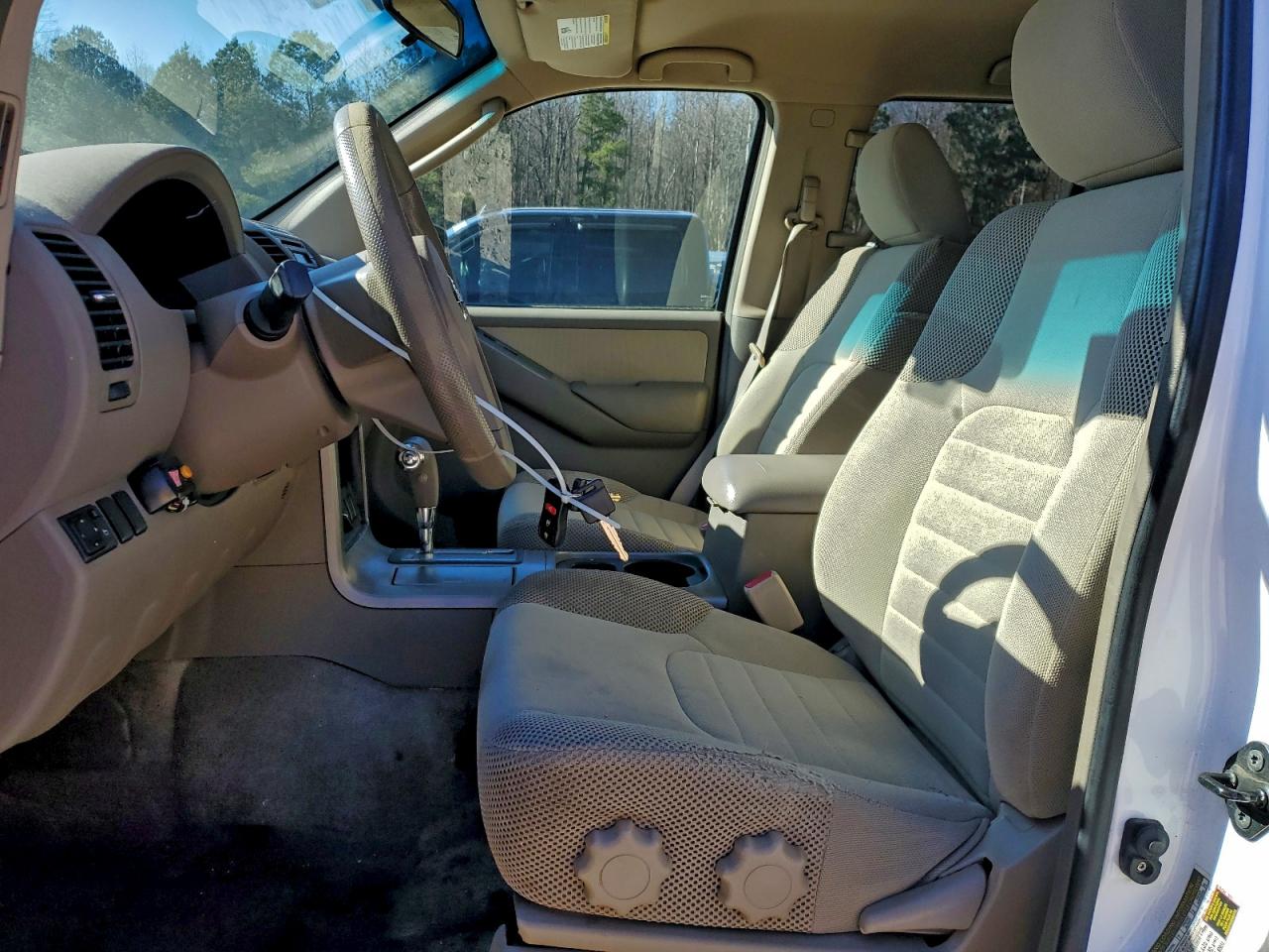 Nissan Pathfinder S Image 13