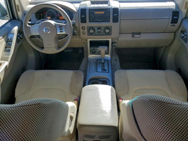 Nissan Pathfinder S Image 10