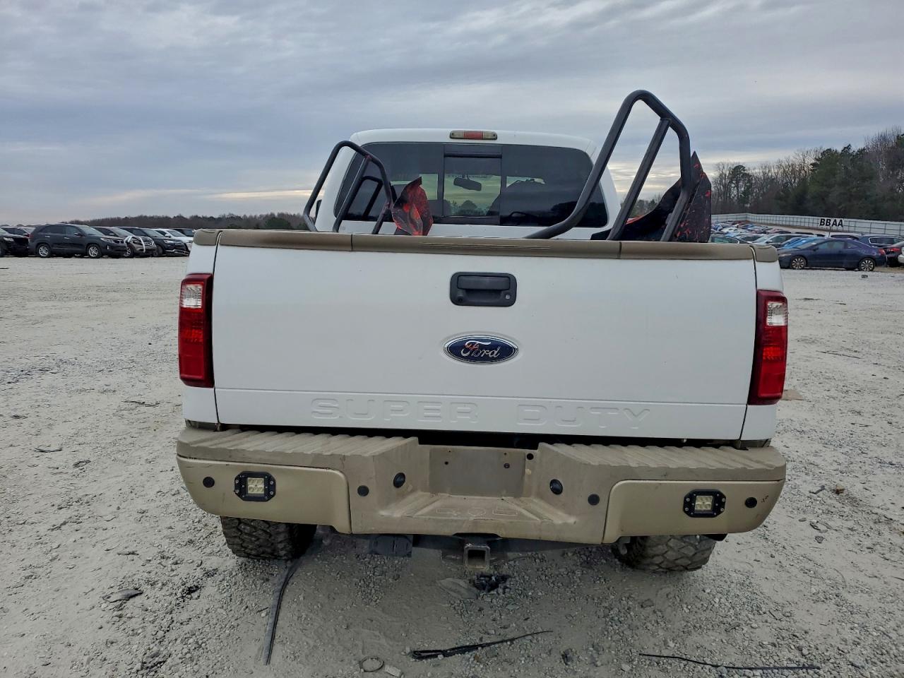 Ford F-250 Super Duty Image 4