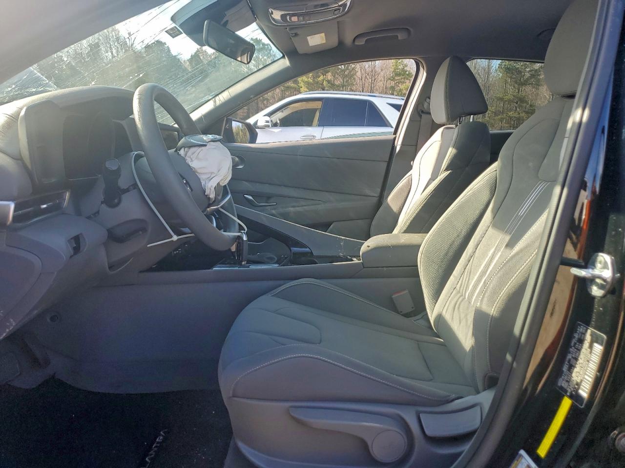 Hyundai ELANTRA Blue Image 5