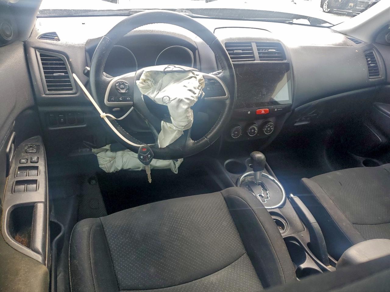 Mitsubishi Outlander Es Image 11