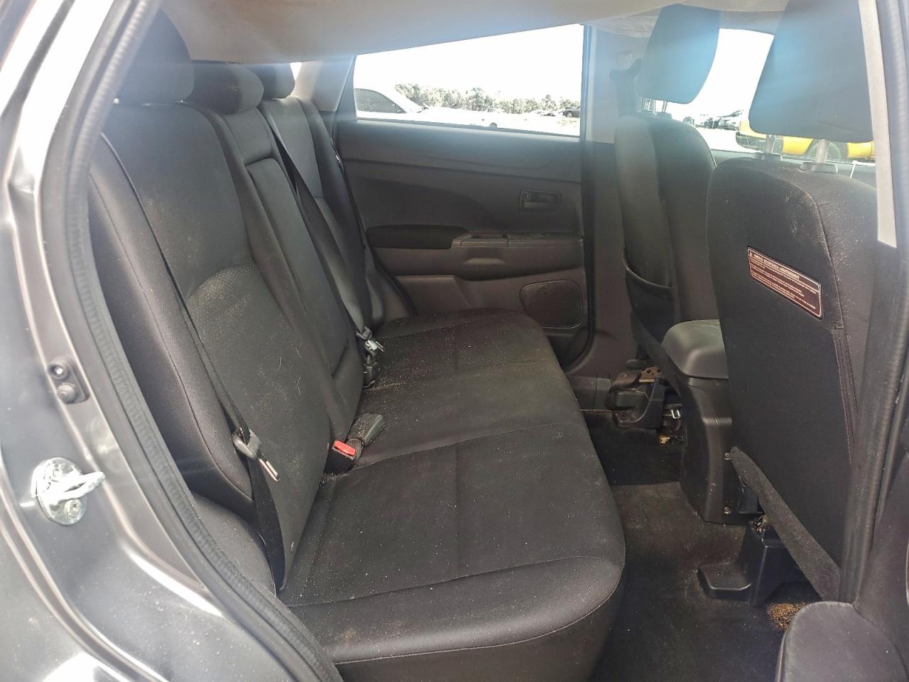 Mitsubishi Outlander Es Image 4