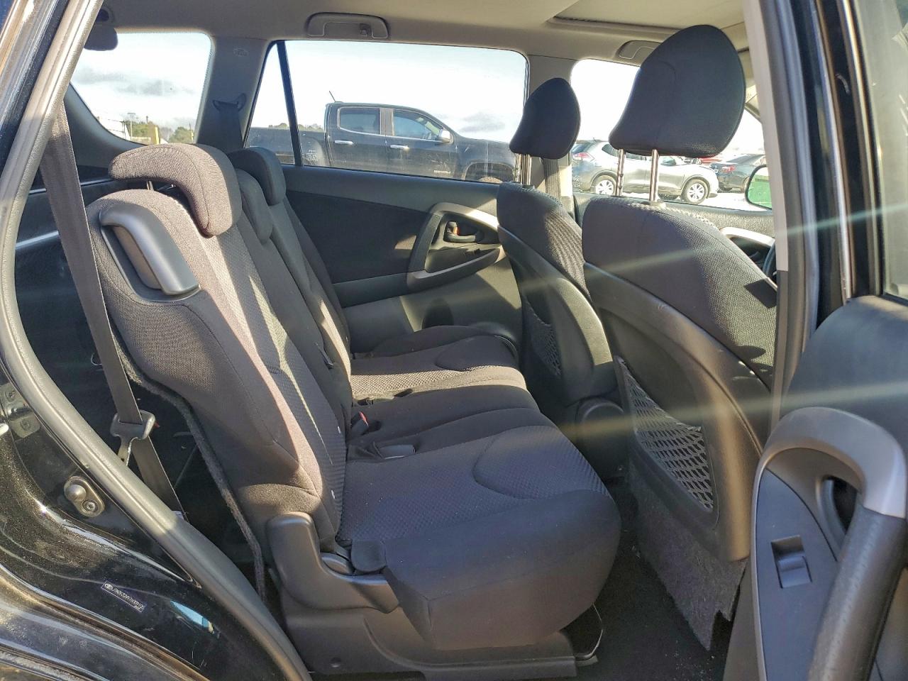 Toyota RAV4 Sport Image 8