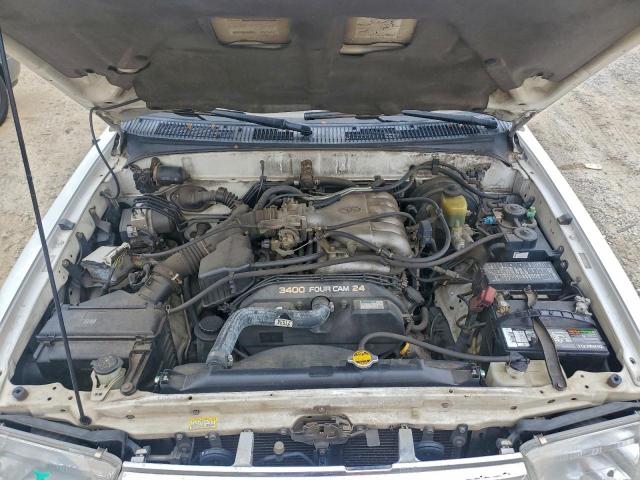 Toyota 4Runner Limited Image 3