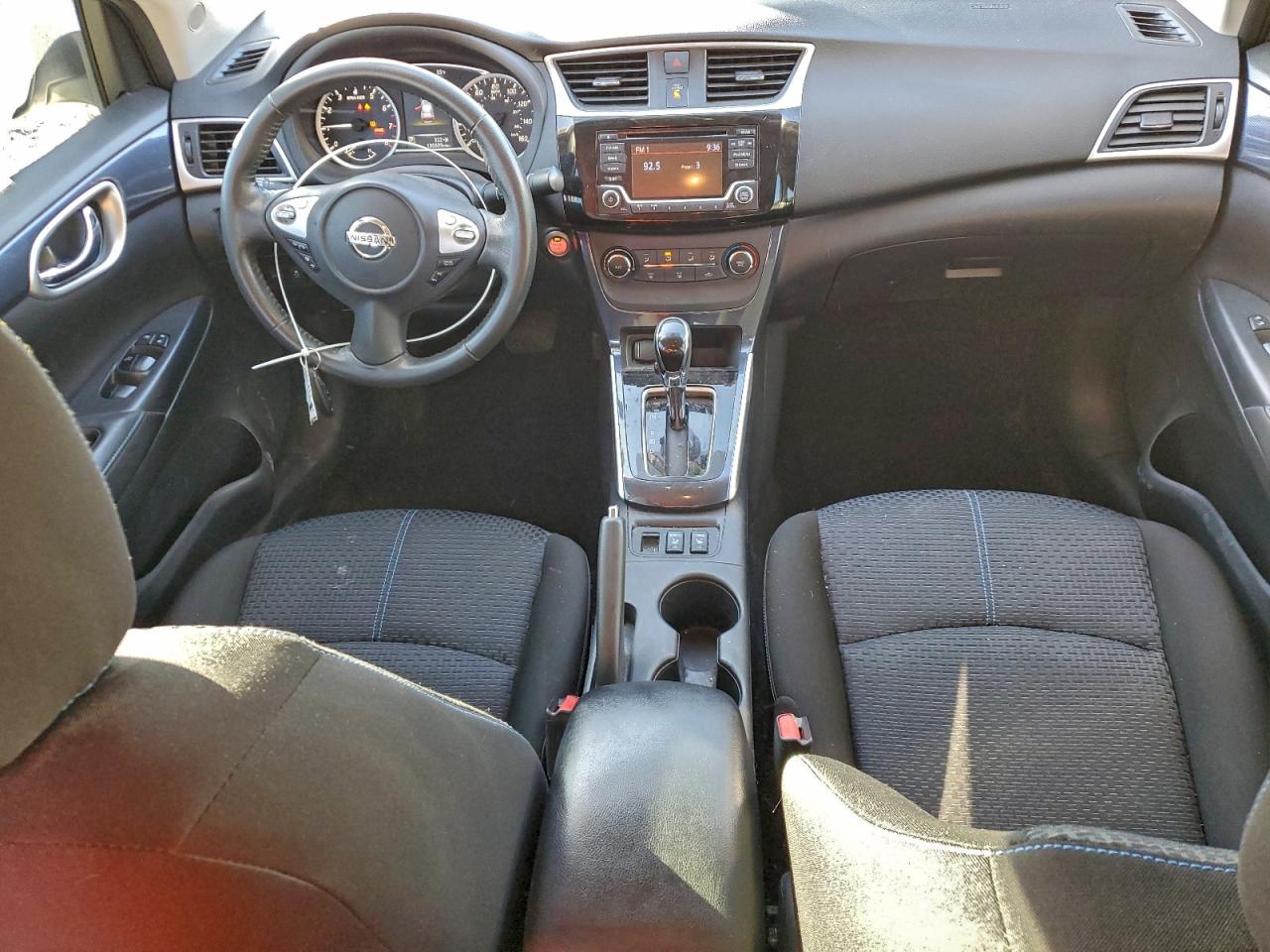 Nissan Sentra S Image 7