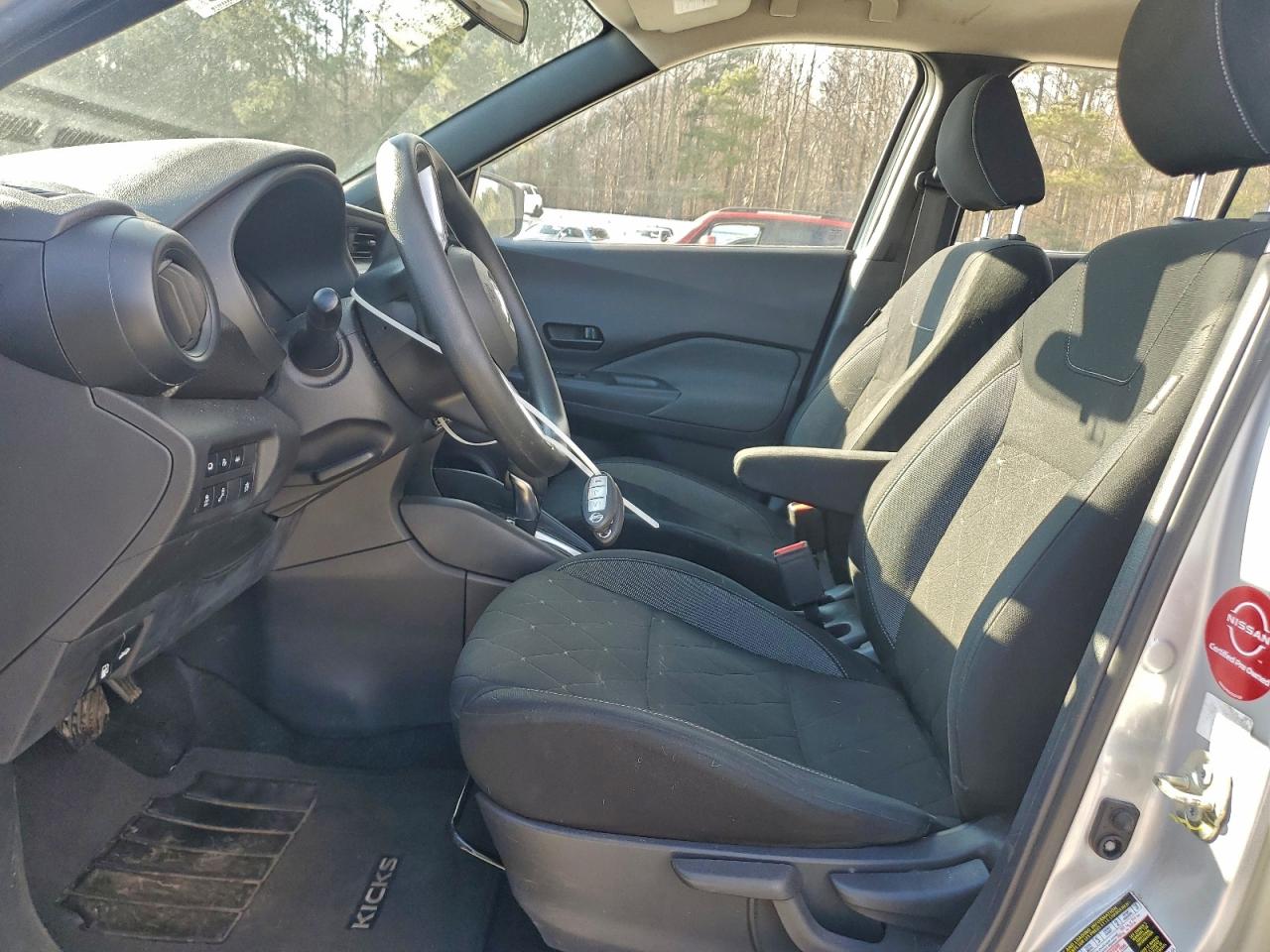 Nissan Kicks S Image 8