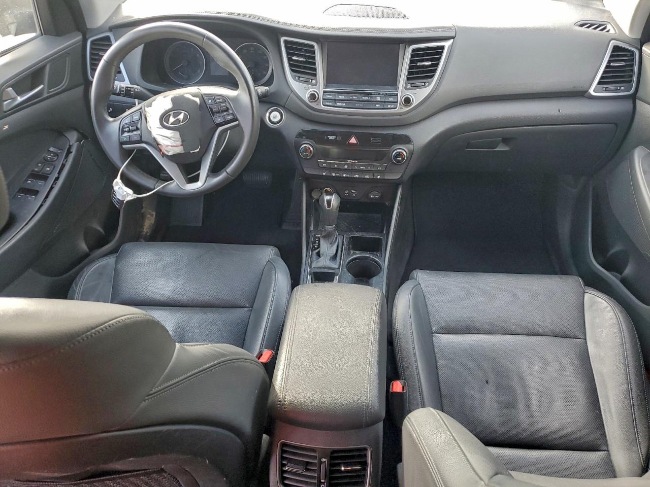 Hyundai TUCSON Limited Image 8