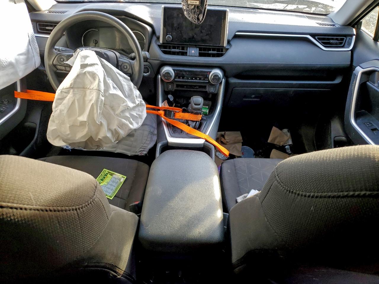 Toyota RAV4 Xle Image 10