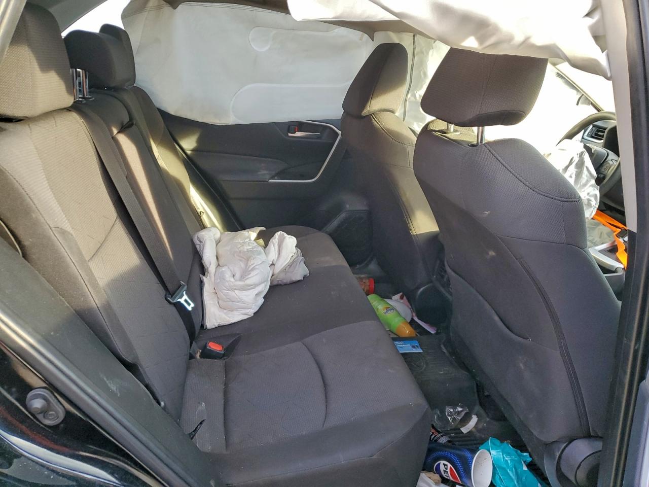 Toyota RAV4 Xle Image 12