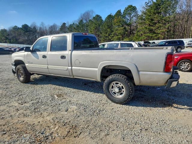 Chevrolet Silverado K2500 Heavy Duty Image 11