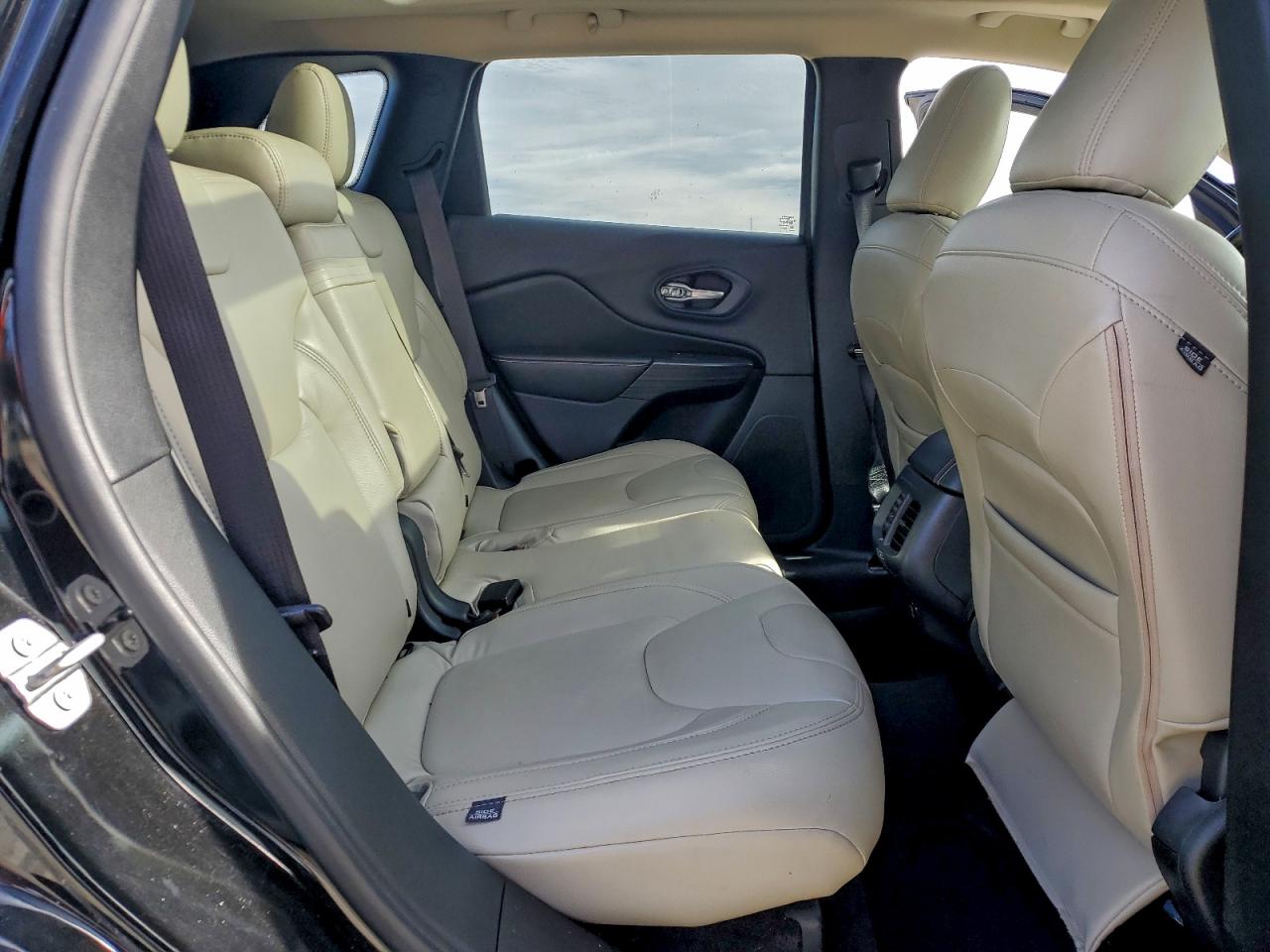 Jeep Grand Cherokee Latitude Image 7