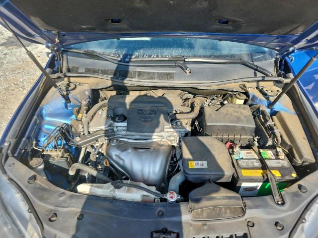 Toyota Camry Le Image 10