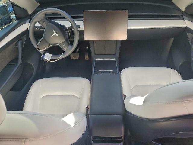 Tesla Model Y Image 7