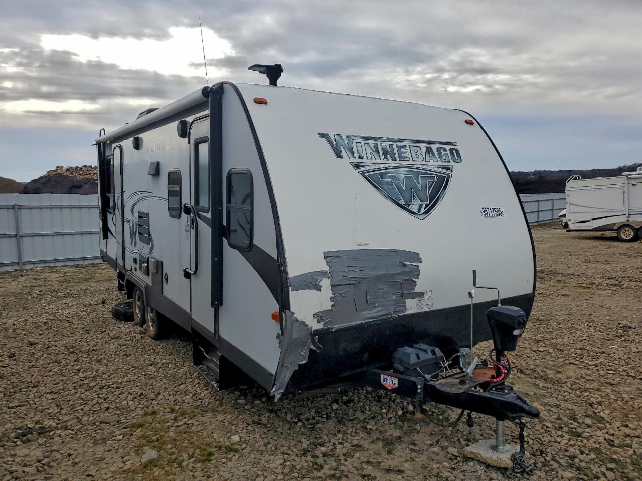 Winnebago 2500fl Image 1