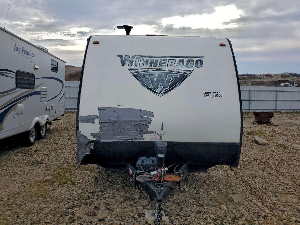 Winnebago 2500fl Image 2