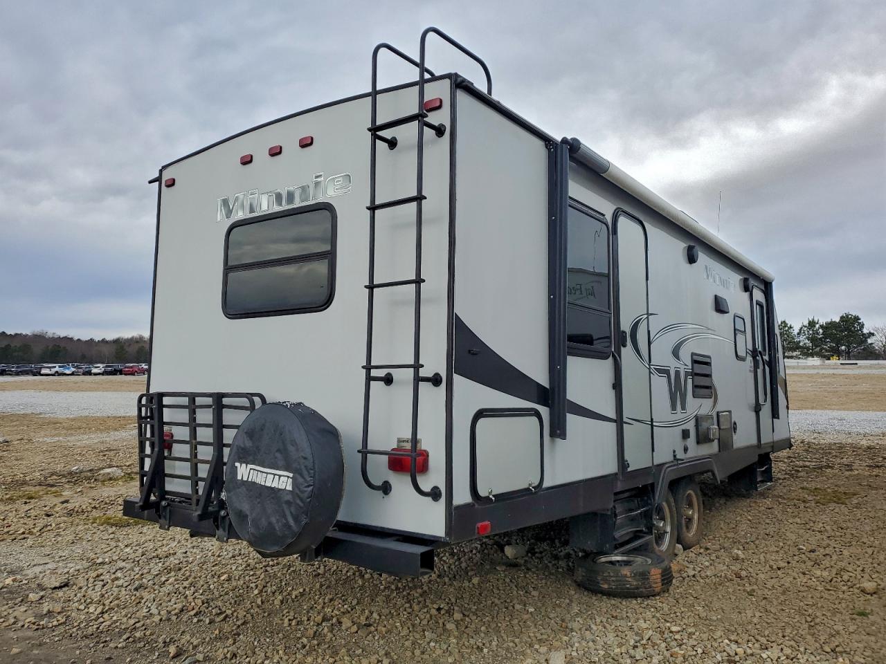 Winnebago 2500fl Image 6